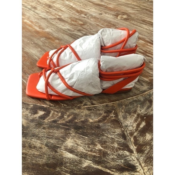 Vince Camuto Alminda Sandal Orange 9 US NEW - Picture 8 of 9